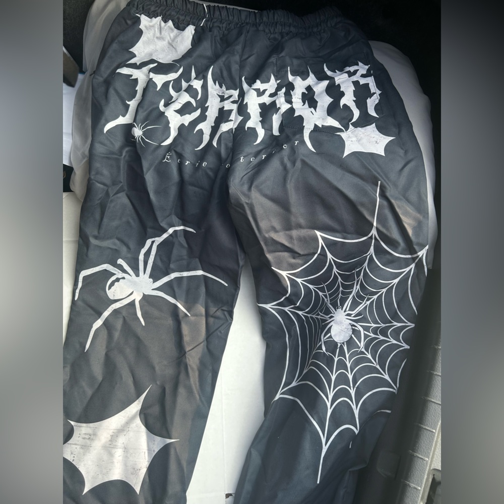 ROMWE Black and White Graphic Pants